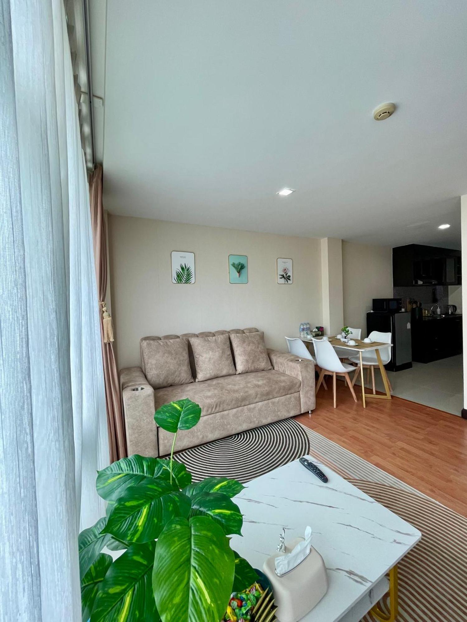 The Kris 2 Bedrooms 2 Bathrooms Apartment